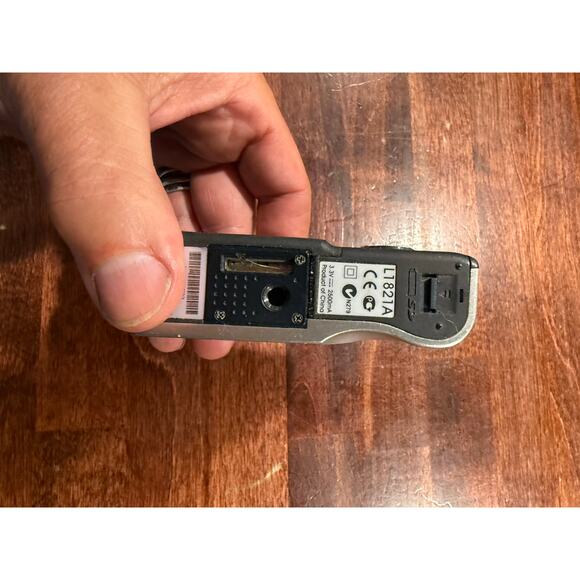 HP Photosmart R507 4.2 MP Digital Camera- Silver - Picture 6 of 10